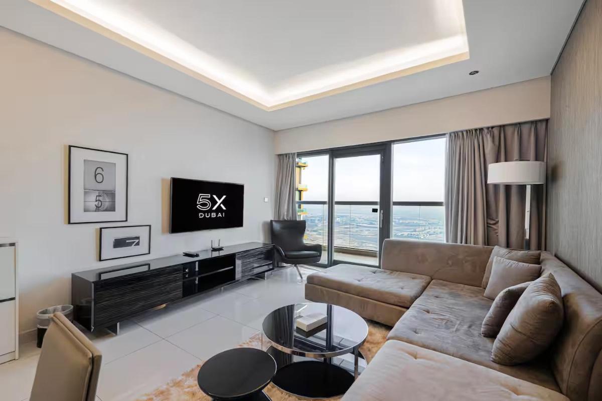 Fivex - Skyline 2br At Paramount