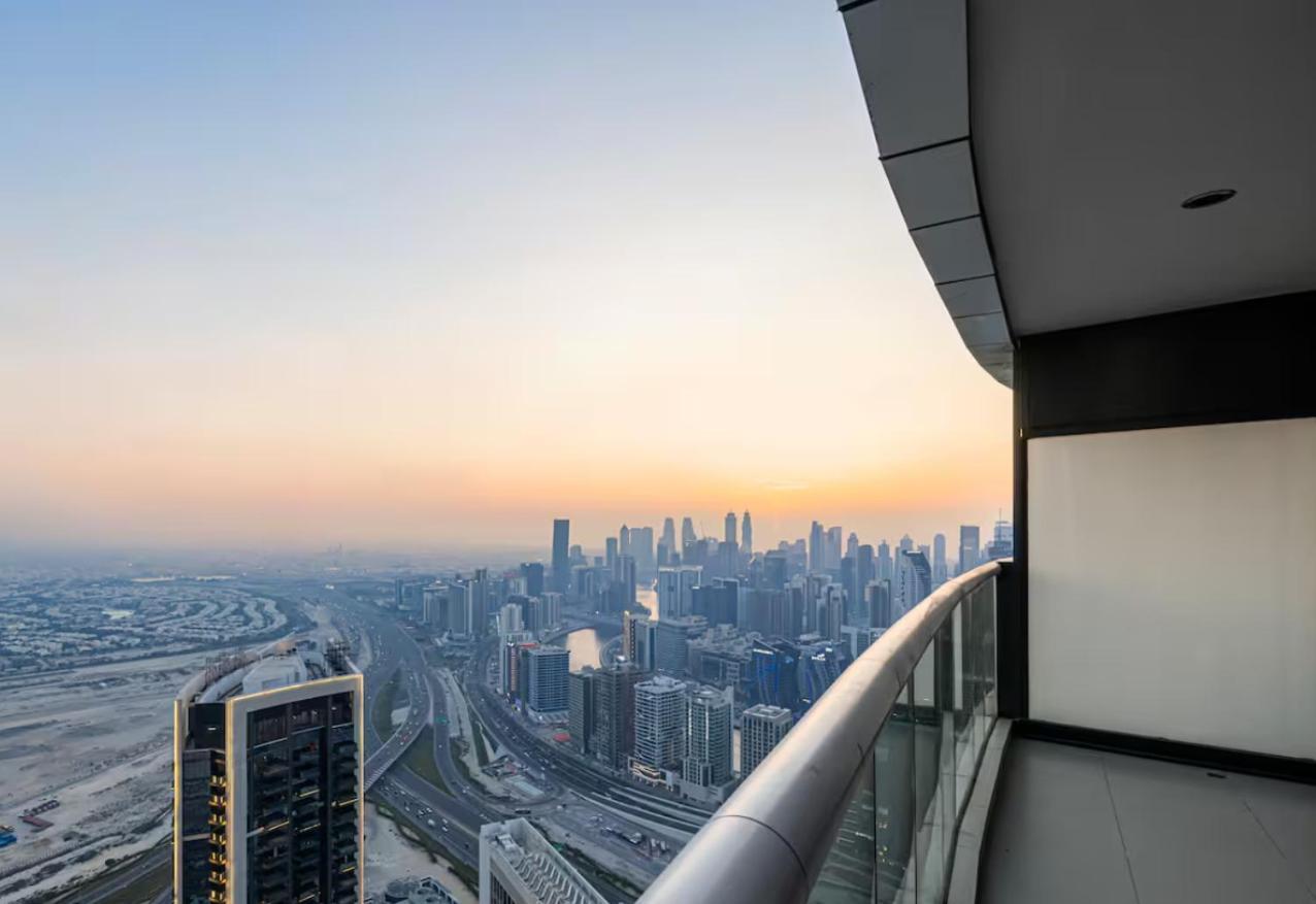Fivex - Skyline 2br At Paramount Dubai